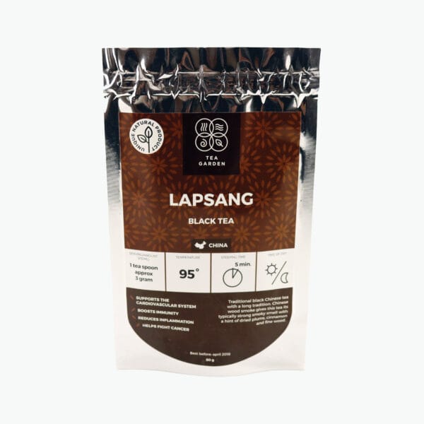 Traditional black Chinese tea with a long tradition. Chinese wood smoke gives this tea its typically strong smoky smell with a hint of dried plums, cinnamon and fine wood.